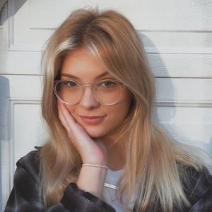 Meet your Posher, Mackenzie